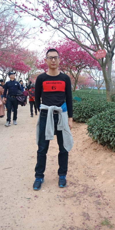小梁的第一张照片--福建王婆说媒