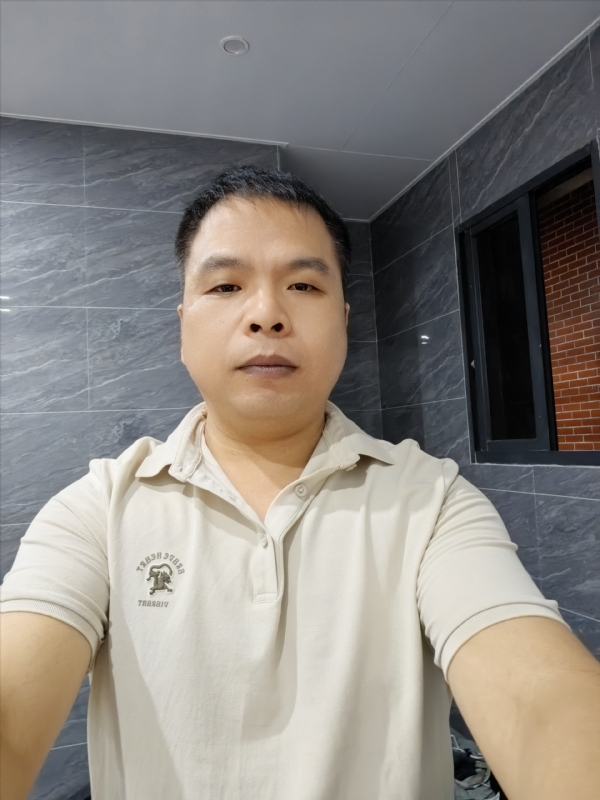 刘两水的第一张照片--福建王婆说媒